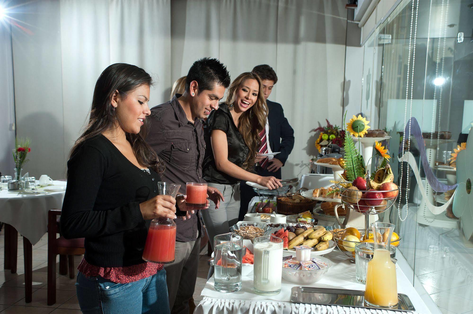 Apart Hotel Violettas Cochabamba Ngoại thất bức ảnh